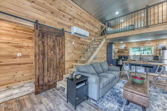 633 T Greer Road, Mountain City, TN 37683