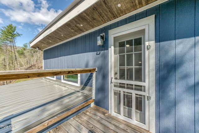 633 T Greer Road, Mountain City, TN 37683