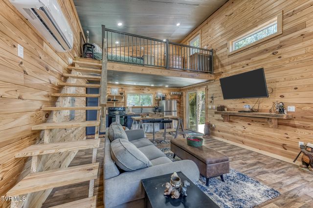 633 T Greer Road, Mountain City, TN 37683