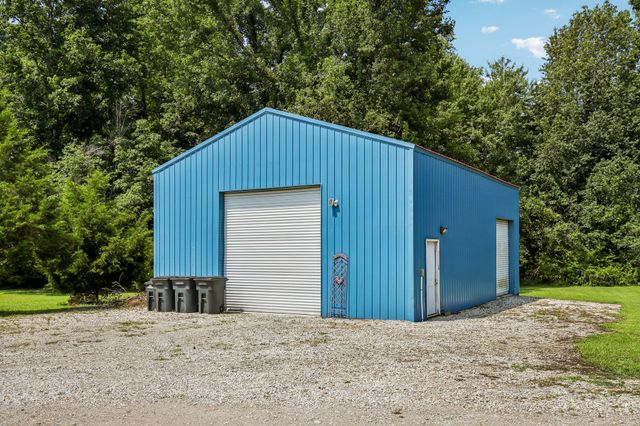 2409 Sylvia Rd, Dickson, TN 37055