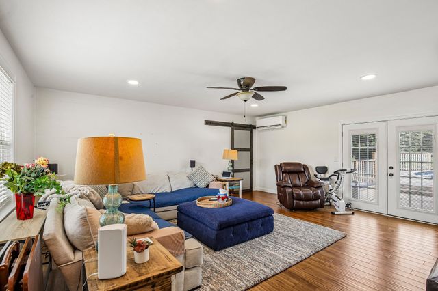 2409 Sylvia Rd, Dickson, TN 37055