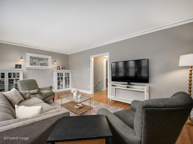 3742 Clinton Avenue, Berwyn, IL 60402