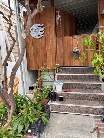 30 Welcome Lane, Seal Beach, CA 90740