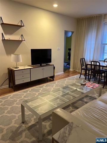 218 Broad Avenue 1E, Leonia, NJ 07605