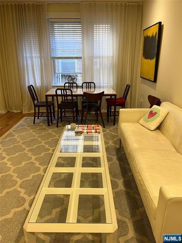 218 Broad Avenue 1E, Leonia, NJ 07605