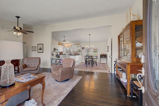 2428 Kimberly Dr, Nashville, TN 37214