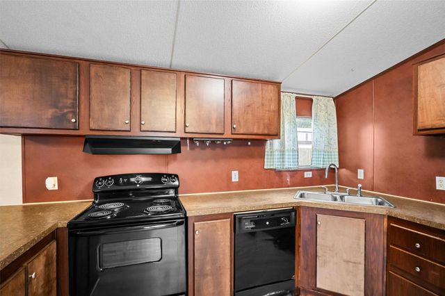 12607 Royal Green Drive, Conroe, TX 77303