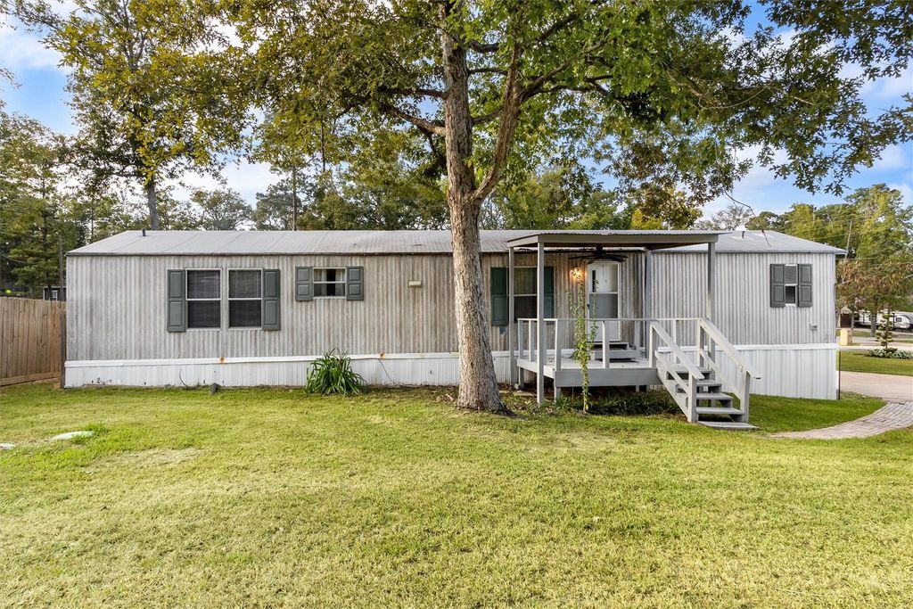 12607 Royal Green Drive, Conroe, TX 77303