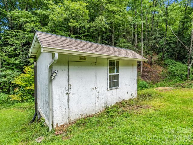 60 Owenby Cove Road, Fairview, NC 28730