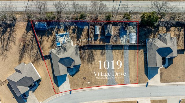 1019 Village Drive, Grove, OK 74344