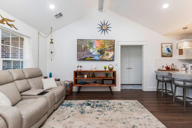 1019 Village Drive, Grove, OK 74344