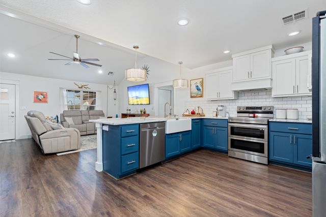 1019 Village Drive, Grove, OK 74344