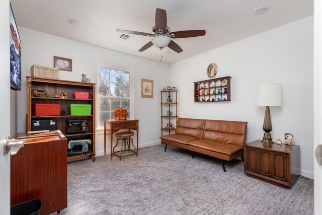 1019 Village Drive, Grove, OK 74344