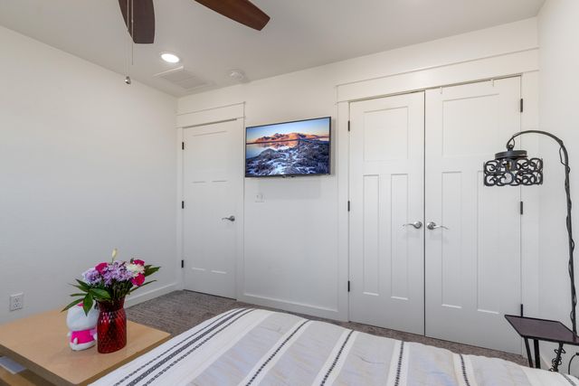 1019 Village Drive, Grove, OK 74344