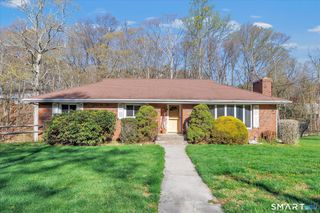 26 Oak Hill Lane, Shelton, CT 06484