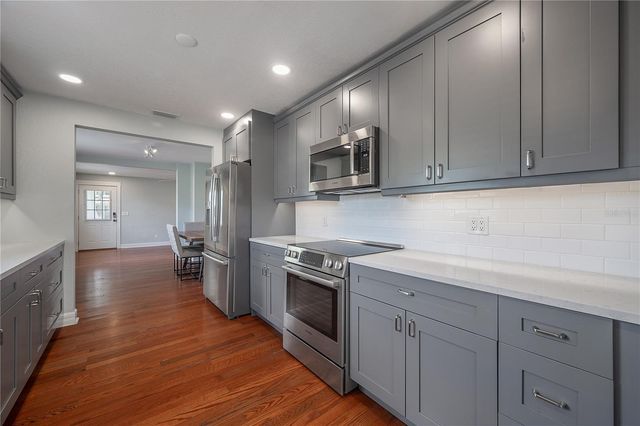 2714 W FIG STREET, Tampa, FL 33609