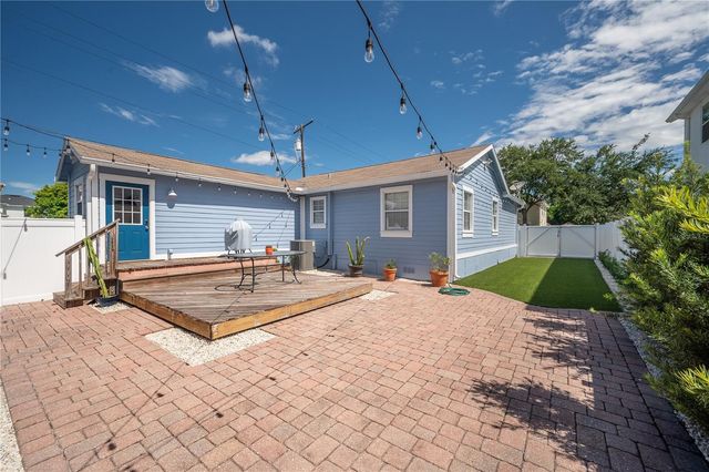 2714 W FIG STREET, Tampa, FL 33609
