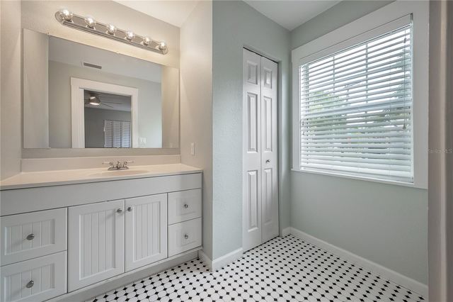 2714 W FIG STREET, Tampa, FL 33609
