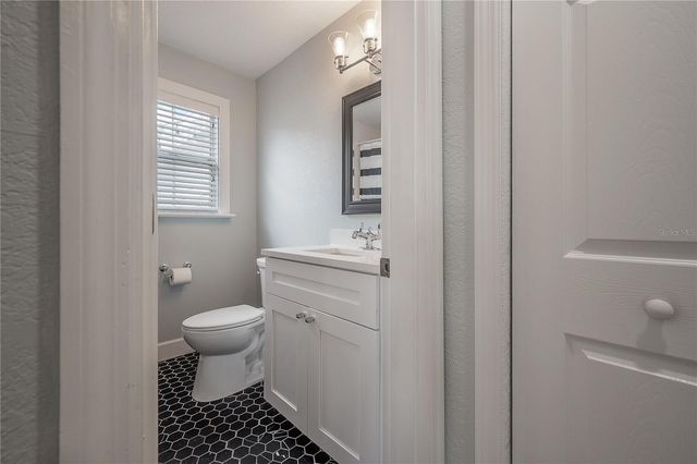2714 W FIG STREET, Tampa, FL 33609