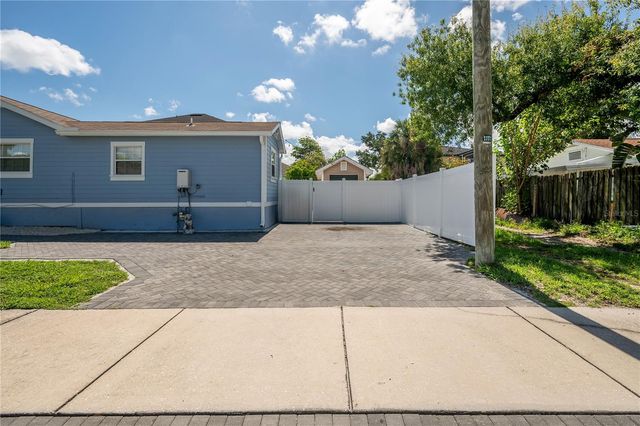 2714 W FIG STREET, Tampa, FL 33609