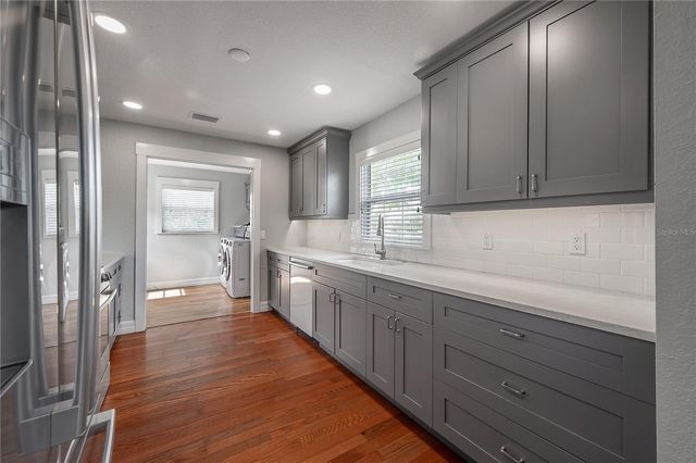2714 W FIG STREET, Tampa, FL 33609