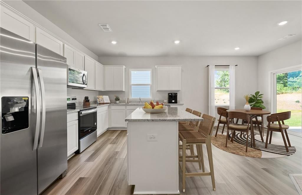 Image 7 of property listing at 3158 Bronte Court, Gainesville, GA 30507