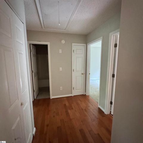 622b W Old Dunham Brodge Road, Greenville, SC 29611