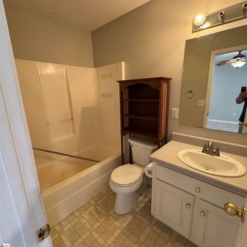 622b W Old Dunham Brodge Road, Greenville, SC 29611