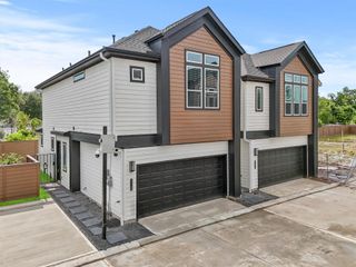 2110 Dewalt Street H-G, Houston, TX 77088