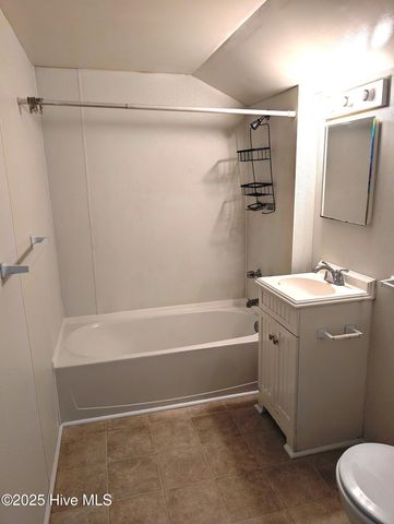 304 Reid Street E, Wilson, NC 27893