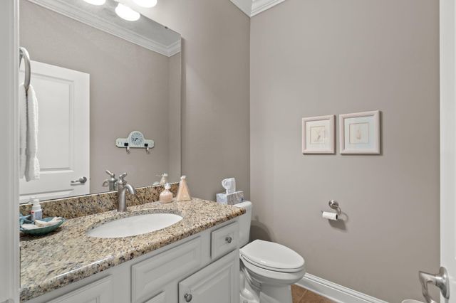 562 Falcon Trail, Niceville, FL 32578