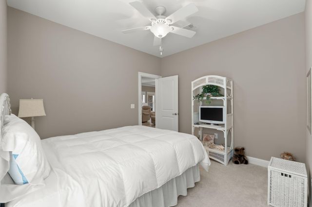 562 Falcon Trail, Niceville, FL 32578