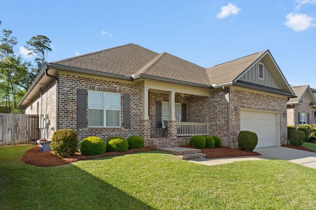 562 Falcon Trail, Niceville, FL 32578
