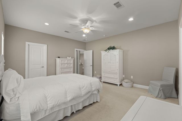562 Falcon Trail, Niceville, FL 32578