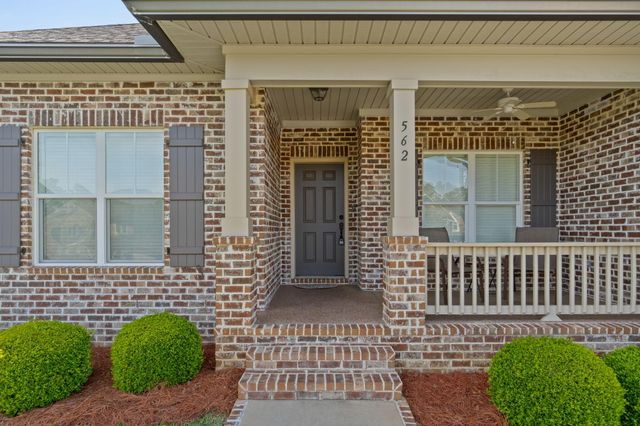 562 Falcon Trail, Niceville, FL 32578