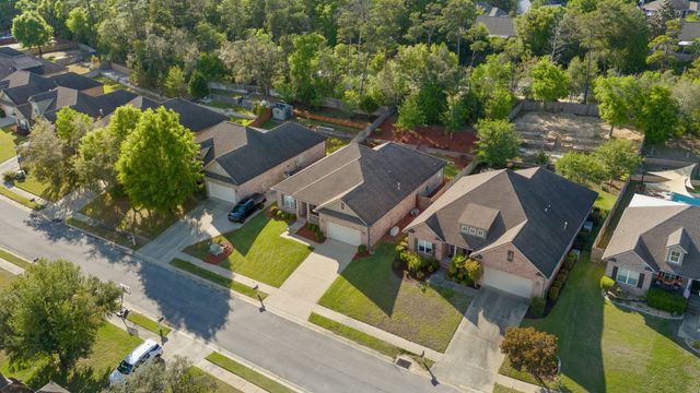 562 Falcon Trail, Niceville, FL 32578
