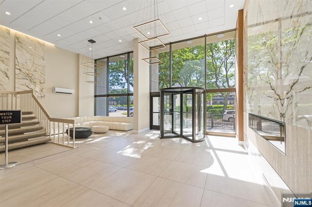 1203 River Road 10L, Edgewater, NJ 07020