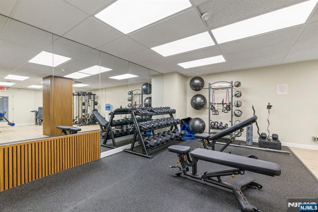 1203 River Road 10L, Edgewater, NJ 07020