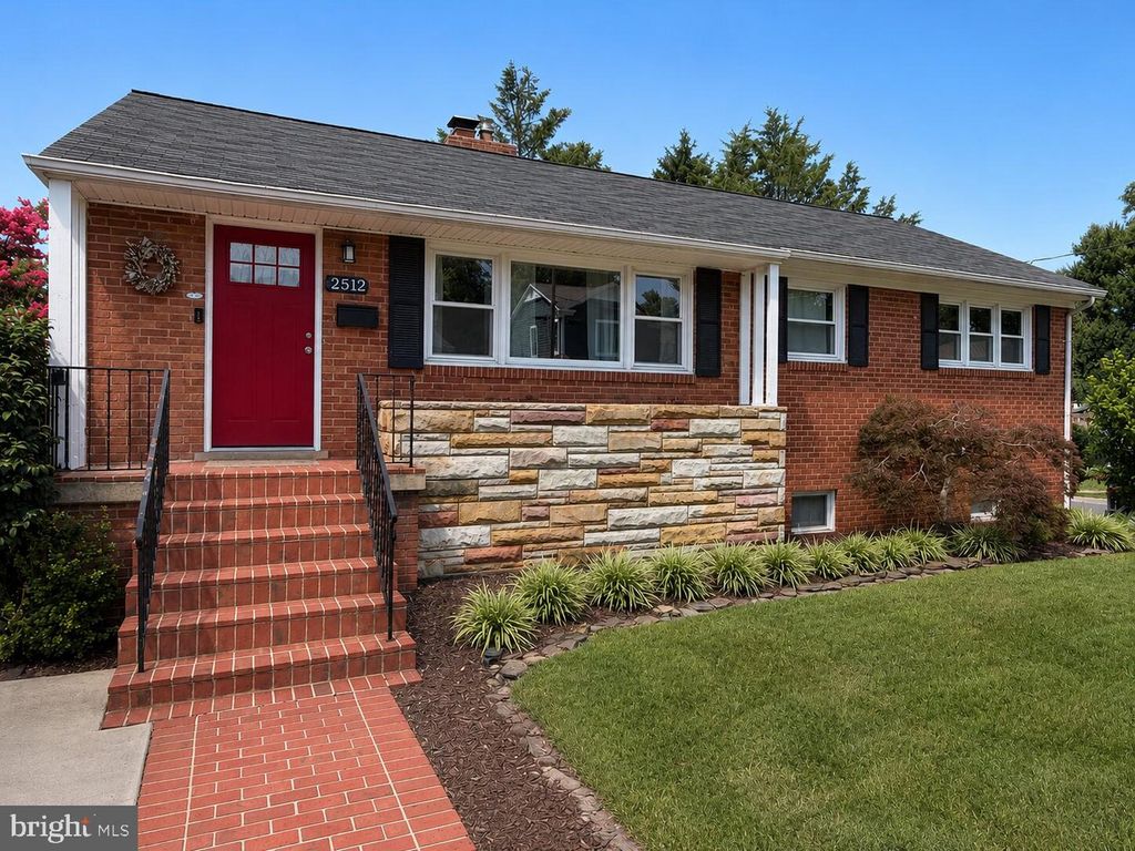 2512 N KENILWORTH ST, Arlington, VA 22207