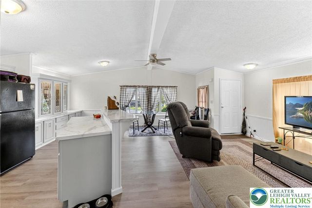 5186 Stone Terrace, Whitehall Twp, PA 18052