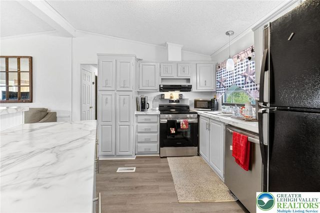 5186 Stone Terrace, Whitehall Twp, PA 18052