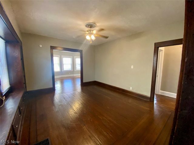 418 Crestwood Avenue 1, Akron, OH 44302