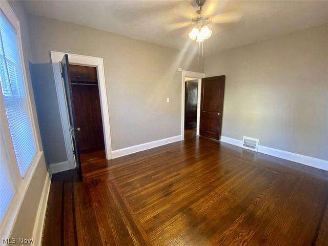 418 Crestwood Avenue 1, Akron, OH 44302