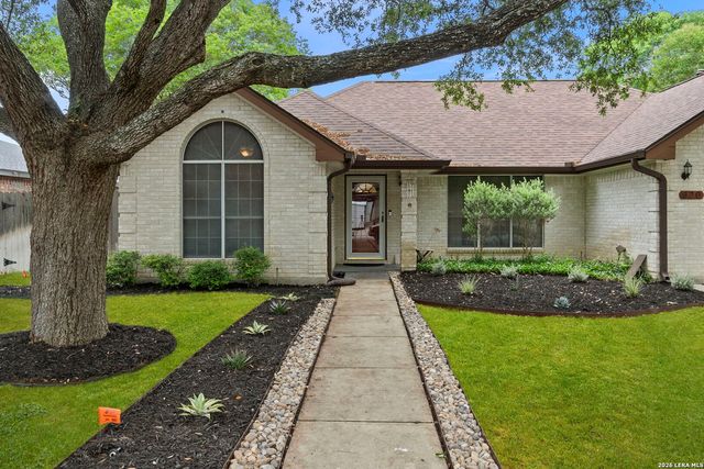 920 Queens Dr, New Braunfels, TX 78130
