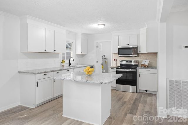 3231 Frazier Drive, Claremont, NC 28610