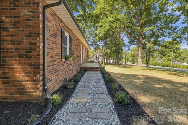 3231 Frazier Drive, Claremont, NC 28610