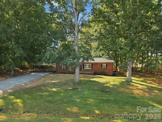 3231 Frazier Drive, Claremont, NC 28610