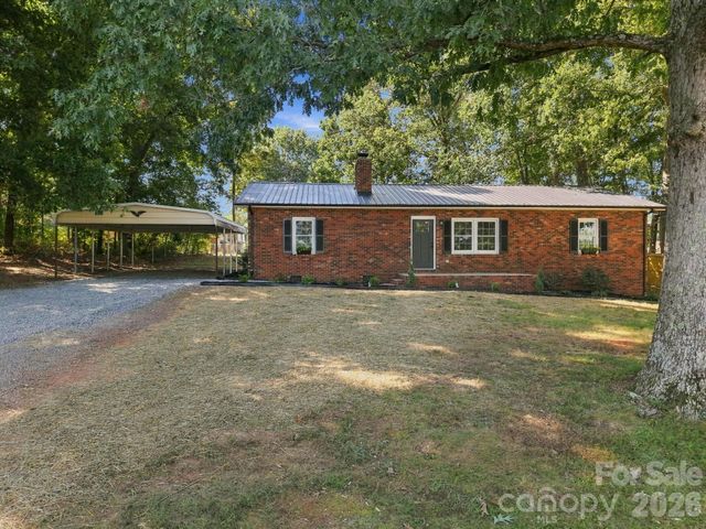 3231 Frazier Drive, Claremont, NC 28610