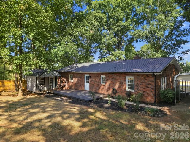 3231 Frazier Drive, Claremont, NC 28610