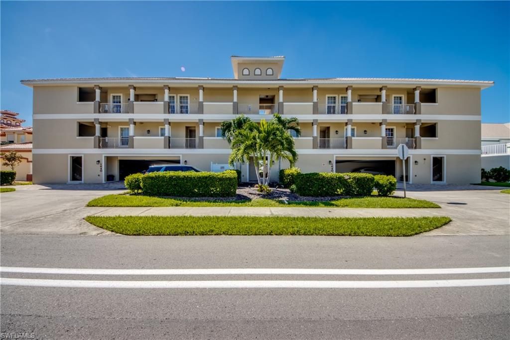 1640 Beach PKWY 301, CAPE CORAL, FL 33904 — exterior